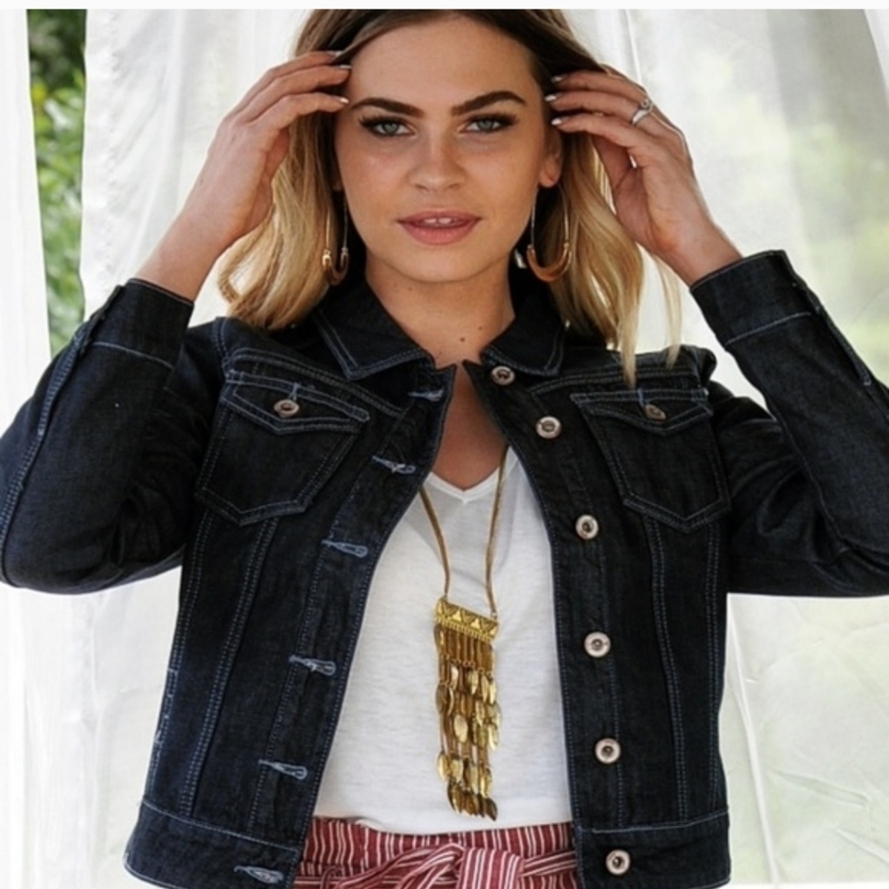 Gold Tone Long Leaf Boho Necklace